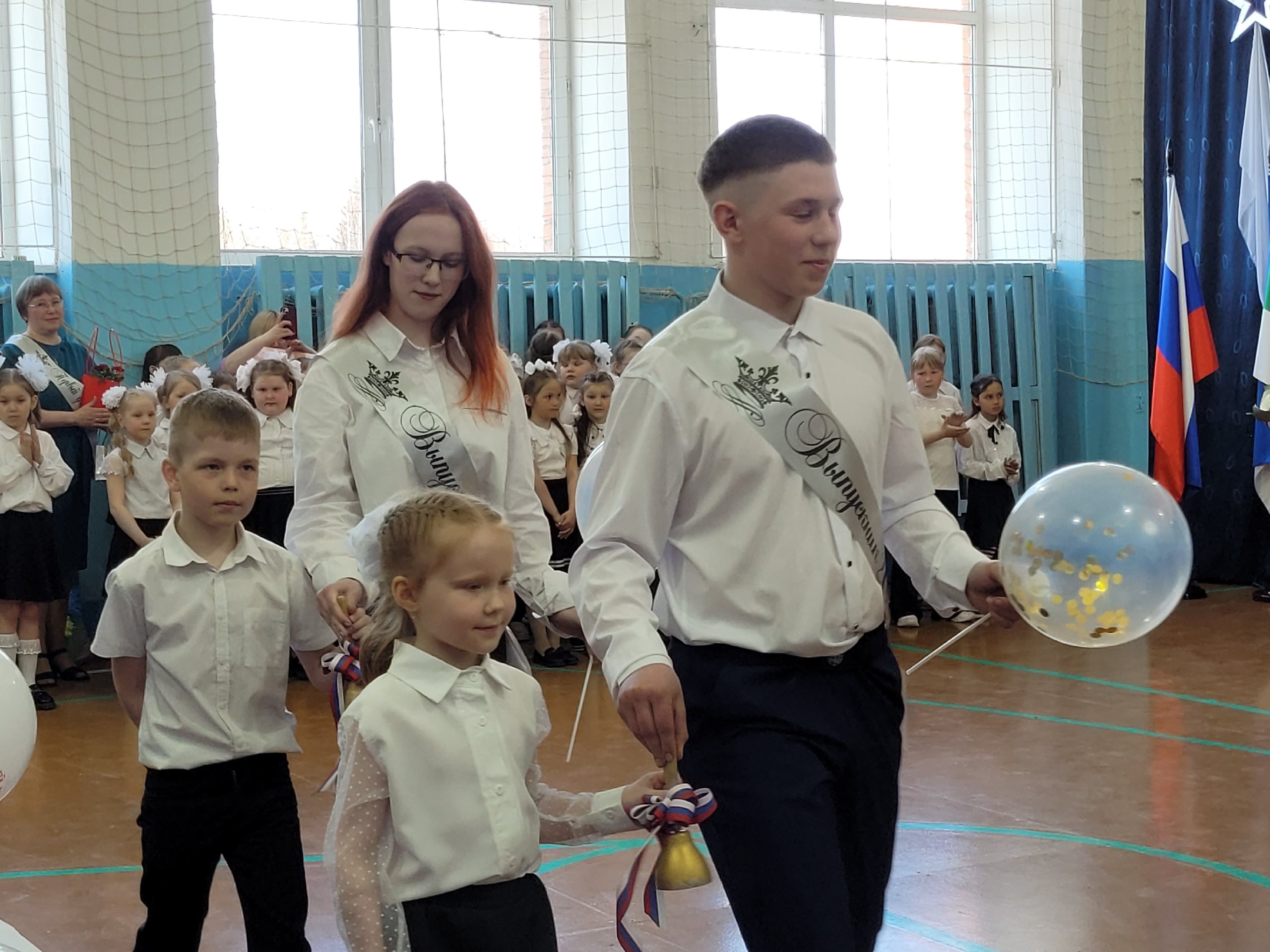 ПОСЛЕДНИЙ ЗВОНОК ПРОЗВЕНЕЛ!.